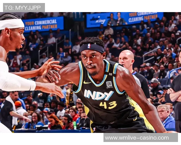 篮网与步行者激战正酣比分悬念迭起引发球迷热议 篮网与步行者激战正酣比分悬念迭起引发球迷热议